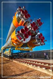 Transferência da Soyuz VS01 para a área de lançamento (245)