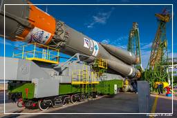 Campaña de lanzamiento GIOVE-B (5258) Rollout de Soyuz