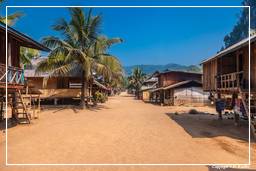 Dorf auf dem Nam Ou (13)
