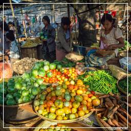 Birmanie (378) Bagan - Market