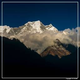 Tour des Annapurnas (236) Nilgiri (7,061 m)