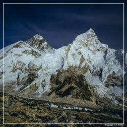 Khumbu (61) Everest (8 848 m) - Nuptse (7 861 m)