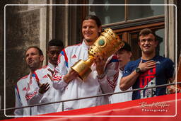 FC Bayern Munich - Double 2014 (848) Daniel van Buyten