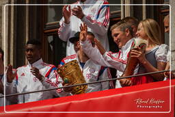 Bastian Schweinsteiger, FC Bayern Munich - Double 2014 (912)