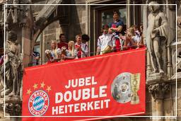 FC Bayern München - Double 2014 (1003) Javier Martinez