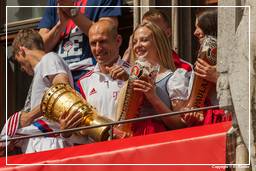 FC Bayern Munich - Double 2014 (1045) Arjen Robben