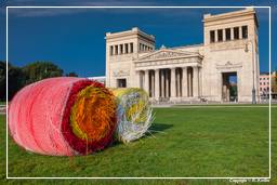 Königsplatz (158) Bale Harvest - Michael Beutler