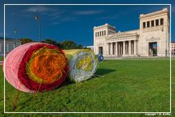 Königsplatz (192) Bale Harvest - Michael Beutler