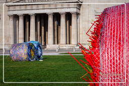 Königsplatz (203) Ballenernte - Michael Beutler