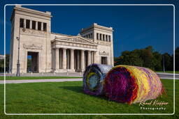 Königsplatz (231) Raccolta delle balle - Michael Beutler