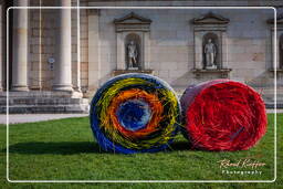 Königsplatz (338) Ballenernte - Michael Beutler