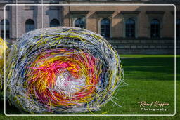 Königsplatz (390) Bale Harvest - Michael Beutler