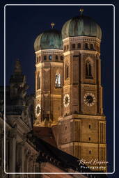 Munich de nuit (87) Frauenkirche