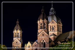 St Lukas, Munich by night (148)