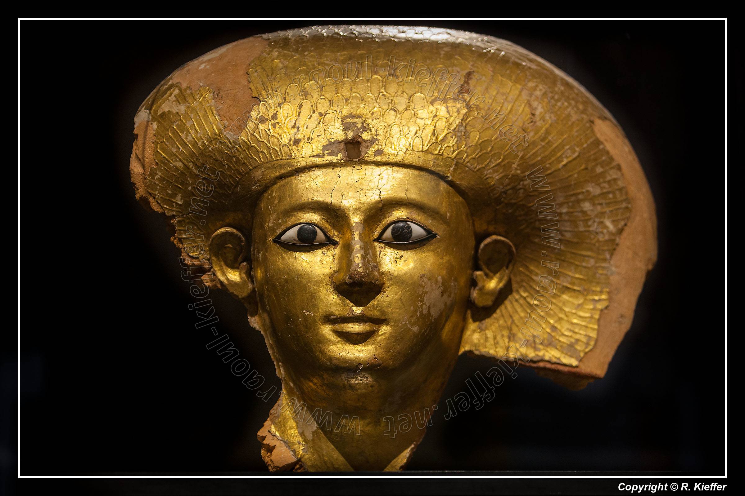 Staatliches Museum Ägyptischer Kunst (Munich) (184) Sarcophagus Mask of Sit Djehuty