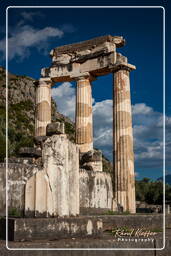Tholos at Sanctuary of Athena Pronaia, Delphi (343)