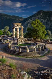 Tholos at Sanctuary of Athena Pronaia, Delphi (403)