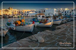 Naoussa, Paros (1319)