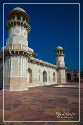 Tomb of I’timād-ud-Daulah (40)