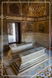 Itimad-ud-Daula-Mausoleum (46)