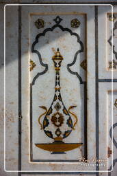 Itimad-ud-Daula-Mausoleum (73)