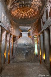 Grotte di Ajanta (217) Grotta 9 (Chaitya)