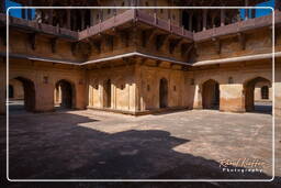 Bir Singh Deo Palace, Datia (50)