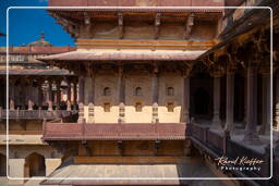 Bir Singh Deo Palace, Datia (71)