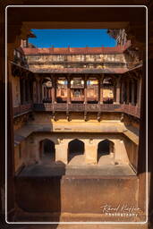 Bir Singh Deo Palace, Datia (207)