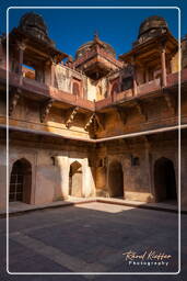 Bir Singh Deo Palace, Datia (217)