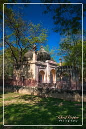 Qutb Minar (2)