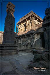 Grutas de Ellora (7) Gruta 16 (Templo Kailasa)