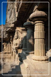 Grotte 16 (Temple de Kailâsanâtha), Grottes d’Ellora (15)