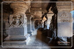 Grottes d’Ellora (27) Grotte 16 (Temple de Kailâsanâtha)