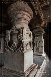 Grotte 32 (Indra Sabha), Grottes d’Ellora (299)