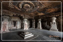 Grotte 32 (Indra Sabha), Grottes d’Ellora (331)