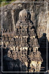 Grotte 16 (Temple de Kailâsanâtha), Grottes d’Ellora (694)