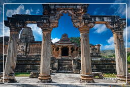 Sahasra Bahu Temples, Nagda (38)