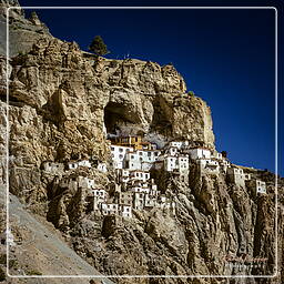 Zanskar (27) Phuktal