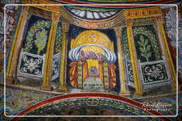 Ravenna (9) Battistero Neoniano