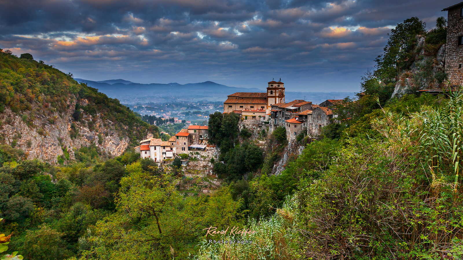 Artena