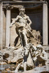 Trevi Fountain (10)