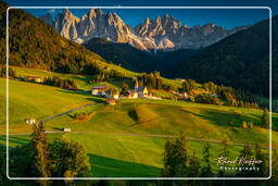 Dolomiti (434) Santa Maddalena (Funes)