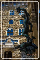 Florence (152) Piazza della Signoria - Persée avec la tête de Méduse de Benvenuto Cellini