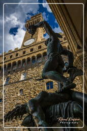 Firenze (155) Piazza della Signoria - Perseo con la testa di Medusa di Benvenuto Cellini