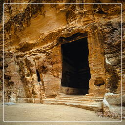 Petra (9) Al Barid