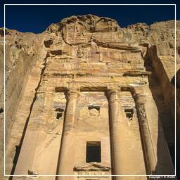 Petra (53) Urn Tomb