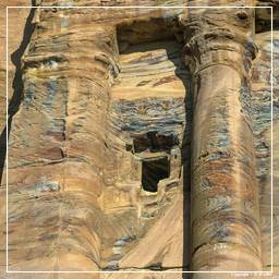 Petra (55) Tomba dell’Urna