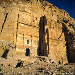 Petra (62) Tomba della Seta