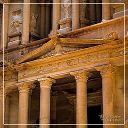 Khazneh, Petra (105)